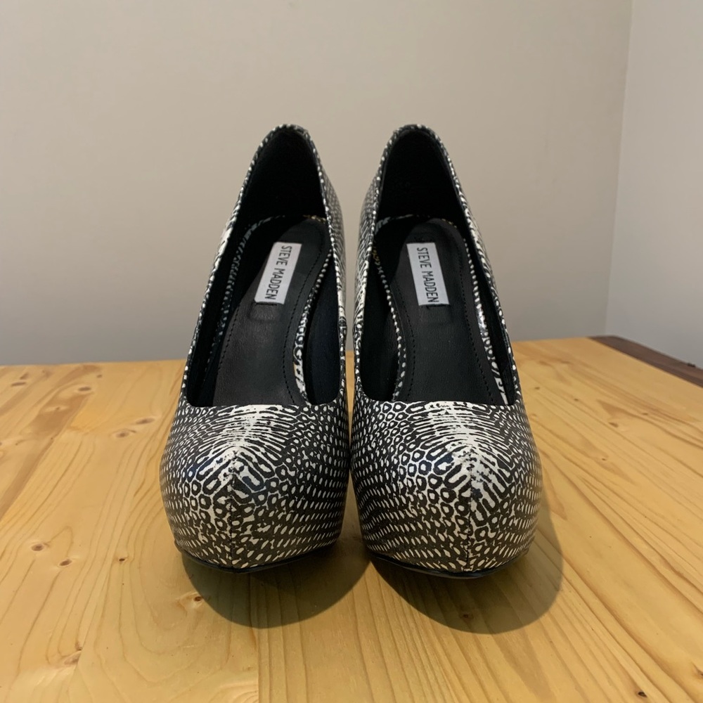 Steve Madden Nala Pump